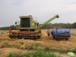 Claas Dominator 76