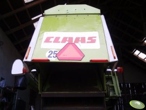 Claas Dominator 76