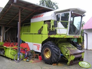 Claas Dominator 76