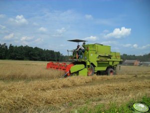 Claas Dominator 85