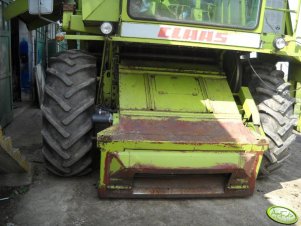 Claas Dominator 85