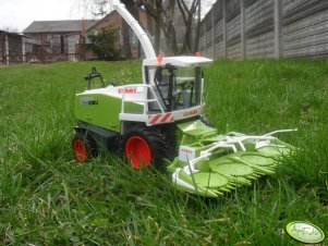 Claas Jaguar 900