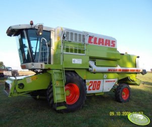 Claas Mega 208