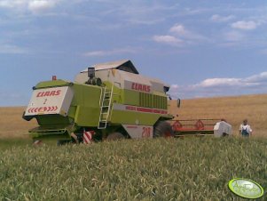 Claas Mega 218