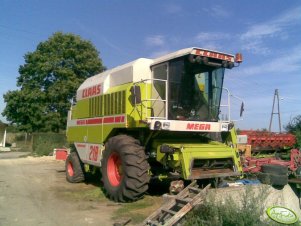 Claas Mega 218