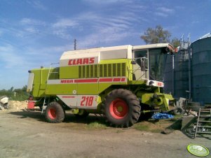 Claas Mega 218