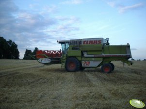 Claas Mega 218