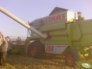 Claas Mega Dominator 204