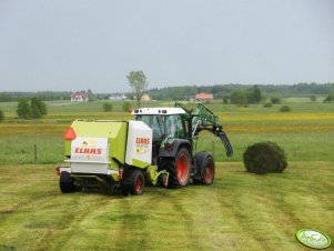 Claas Rollant 254 RC + Fendt 309 Vario TMS