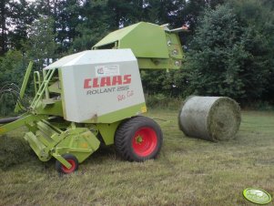 Claas Rollant 255 RC