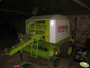 Claas Rollant 255