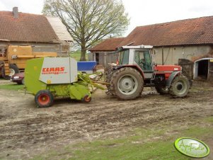 Claas Rollant 46RC i Massey Fergusson 3080