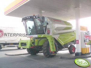 Claas Tucano 320