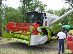 Claas Tucano 320