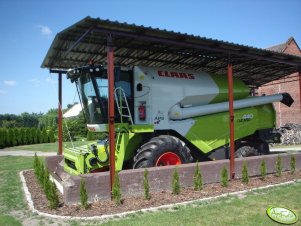 Claas Tucano 440