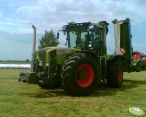 Claas Xerion 3300 Trac VC