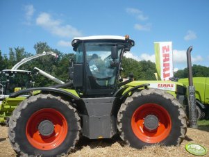 Claas Xerion 3300