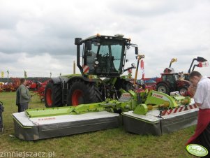 Claas Xerion 3300