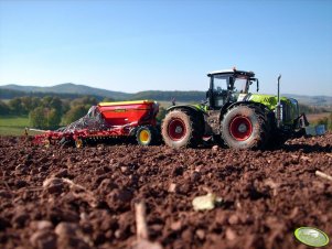 Claas Xerion 5000 + Väderstad Rapid A 800C