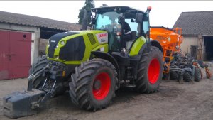 Claas Axion 810
