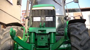 John Deere 6410