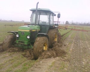 John Deere 2850