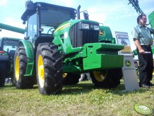 John Deere 5083E