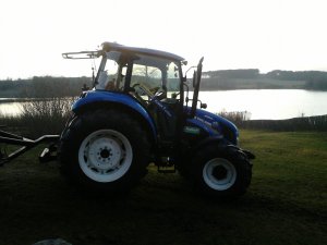 New Holland T4.65