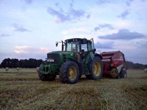 John Deere 6830 & Lely Welger RP 435