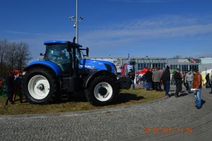 New Holland T7.220