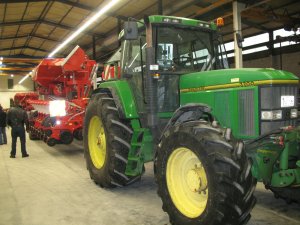 John Deere 7700