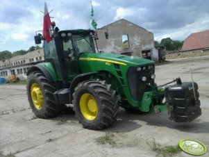 John Deere 8130