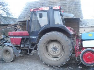 Case International 743XL