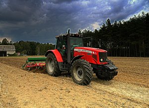 Massey Ferguson 5465 Dyna 4 - Unia kos 3m