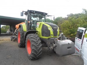 Claas Axion 830 + Mzuri