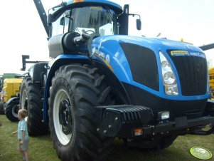 New Holland T9