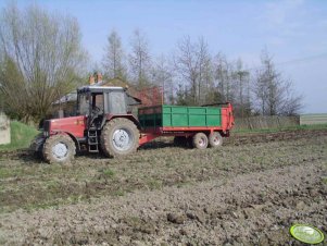 Belarus 820 i rozrzutnik tandem 