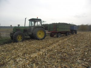 John Deere 3140