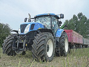 New Holland T7070