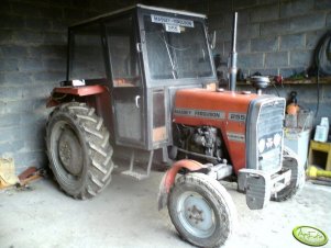 Massey Ferguson 255