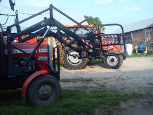 Massey Ferguson 255 z chwytakiem