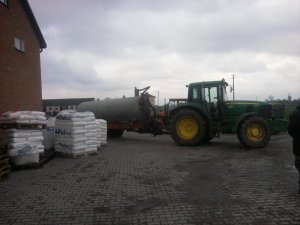 John Deere 6630