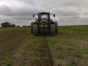 Fendt 926 Vario i Vaderstad Rapid 400