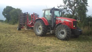 Massey Ferguson 6485 & Grano-System shark