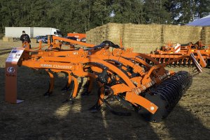 Kubota agregat podorywokowy CU3400CF