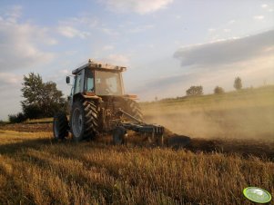Massey Ferguson 3060 + pług
