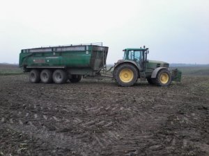 John Deere 6930