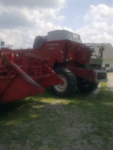 International 541 + MF