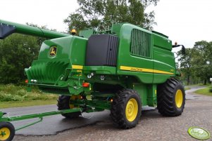 John Deere T 670i