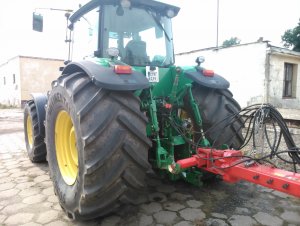 John Deere 8330